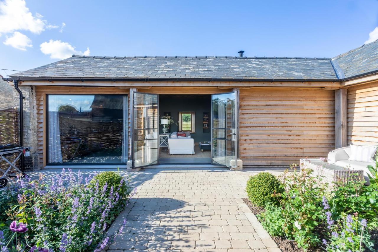 Cambridge Country Cottages ภายนอก รูปภาพ