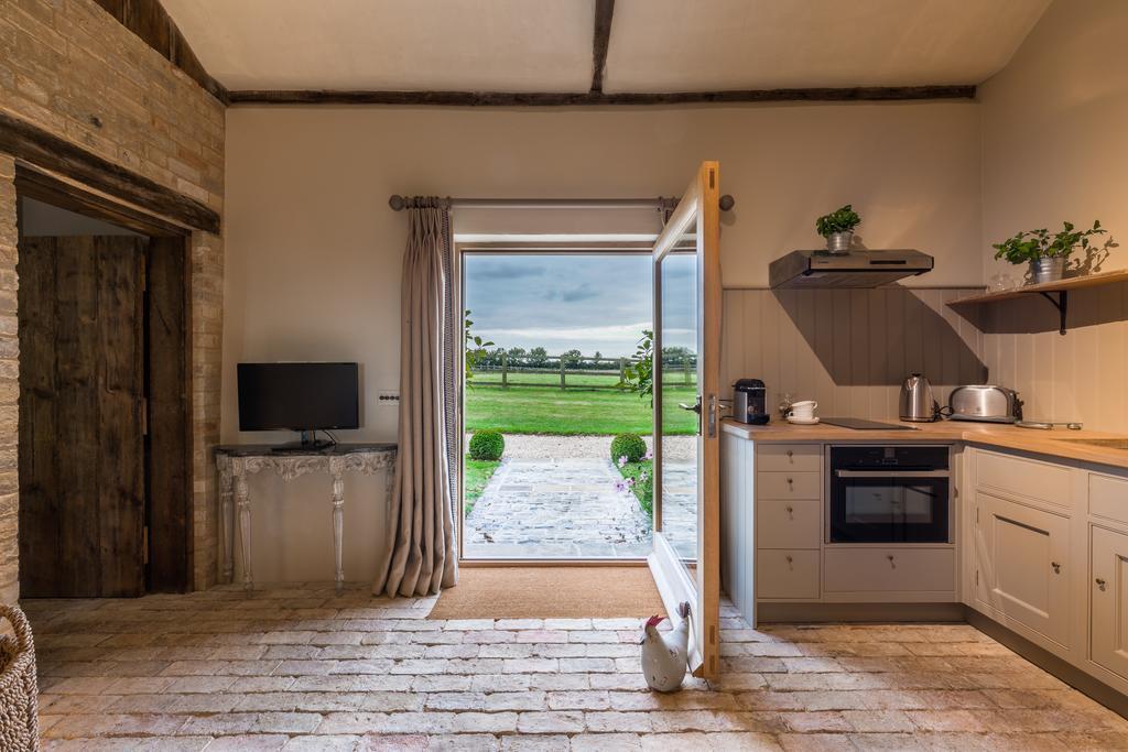 Cambridge Country Cottages ภายนอก รูปภาพ