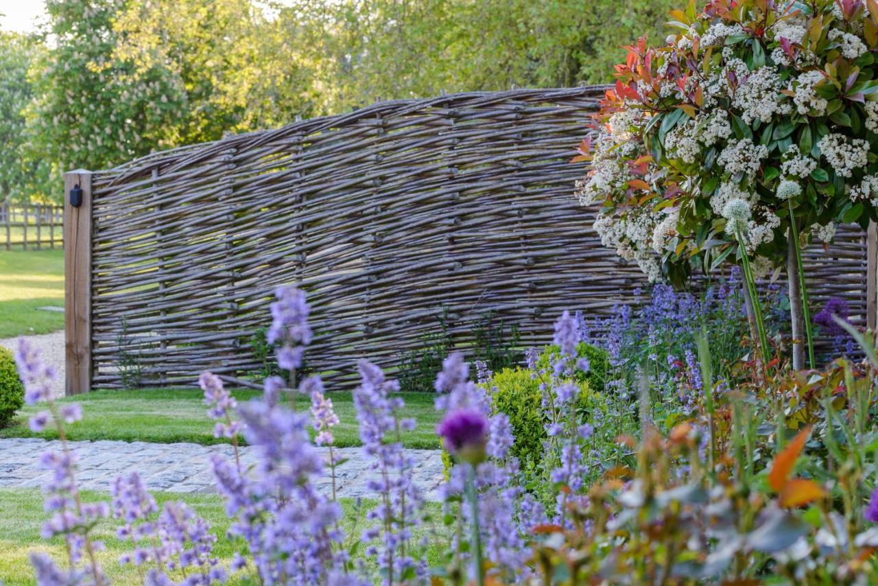 Cambridge Country Cottages ภายนอก รูปภาพ